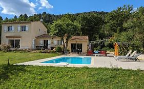 Villa Calme Avec Piscine A Greoux