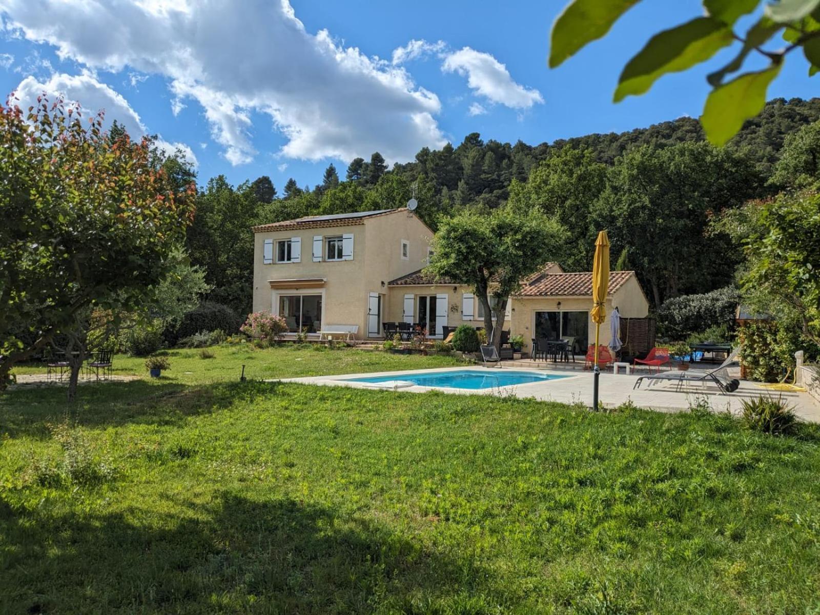 Villa Calme Avec Piscine A Greoux Extérieur photo