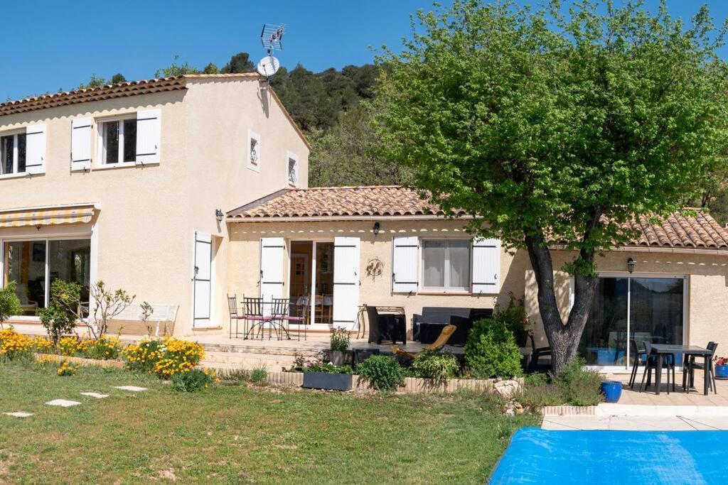 Villa Calme Avec Piscine A Greoux Extérieur photo